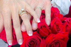 يملك الرفاهية وتنقصه زوجة وفية.. فمن تصون إلى حانبه العهد