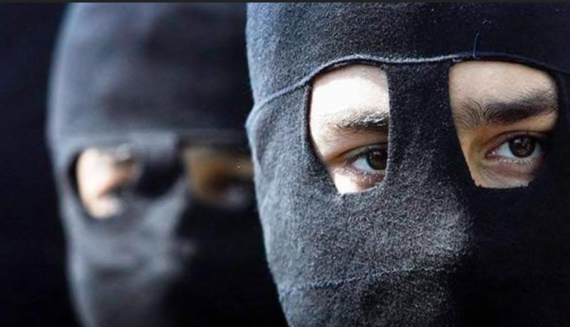 مسلحون يعتدون على فلاح بالضرب المبرح ويستولون على سيارته في محيط “حليفايا” بخنشلة!