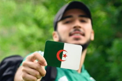 بعد 129 يومًا من المشي.. مهدي دبرا يصل الجزائر ويواصل التحدي