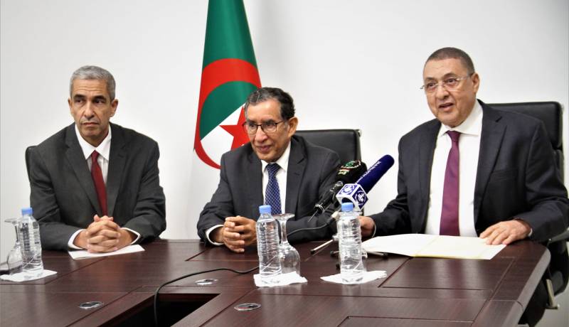 تنصيب وسيط الجمهورية الجديد مجيد عمور