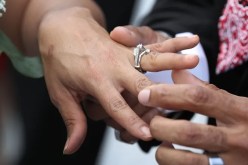 زوج أصيل يناشد الحلال فهل من أصيلة