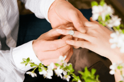 من تقبل عرضي أنصبها أميرة على عرش قلبي