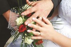 موظفة مستقرة تدخل في حياتك المسرّة