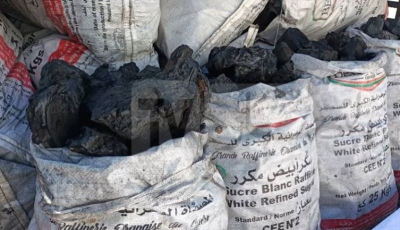 تيارت..درك فرندة يحجز 90 قنطار من الفحم على متن شاحنة