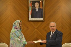 لعمامرة يستقبل سفيرة السودان الجديدة نادية محمد خير عثمان