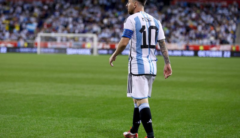 ميسي يعلن أن مونديال قطر سيكون الأخير في مسيرته