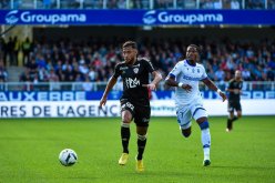 بلايلي يتعثر رفقة أجاكسيو في مواجهة أوكسير