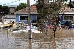 بالفيديو.. الفيضانات تغمر مئات المنازل في أستراليا