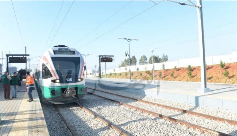 جريحان في اصطدام قطارين لنقل البضائع بحاسي بونيف في وهران