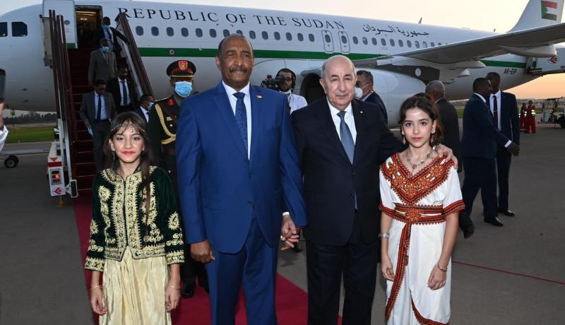 رئيس الجمهورية يستقبل رئيس مجلس السيادة السوداني عبد الفتاح البرهان