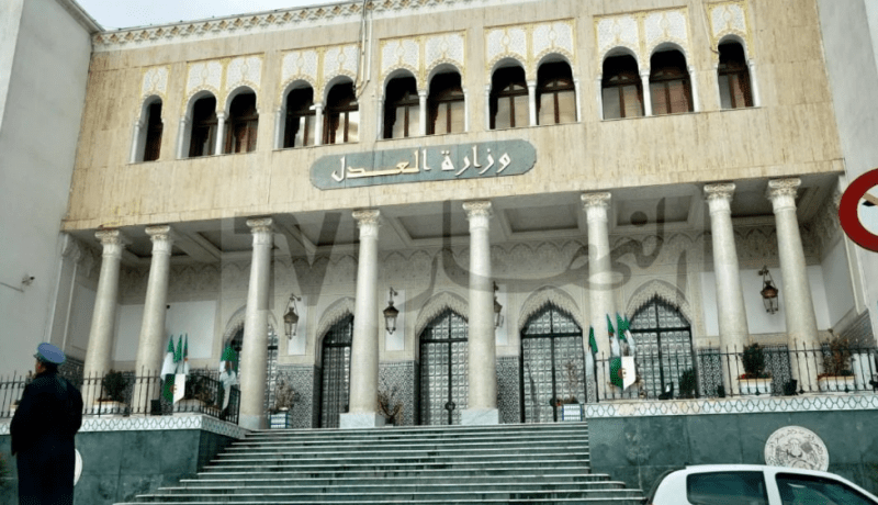القانون الأساسي للقضاء: المجلس الأعلى للقضاء يشرف على المسائل المهنية والتأديبية للقاضي