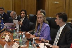 المفوضة الأوروبية للطاقة: الإتحاد الأوروبي مستعد لتعزيز الشراكة الطاقوية مع الجزائر