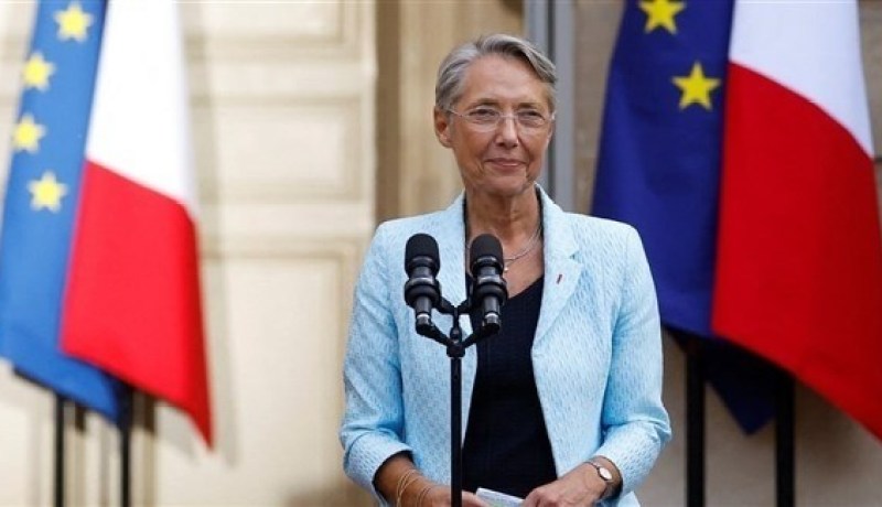 رئيسة وزراء فرنسا تصل إلى الجزائر