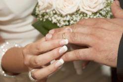 في العقد السادس من عمره يناشد إمرأة ناضجة