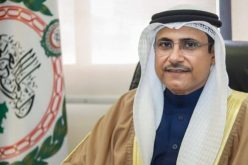 رئيس البرلمان العربي يصل إلى الجزائر