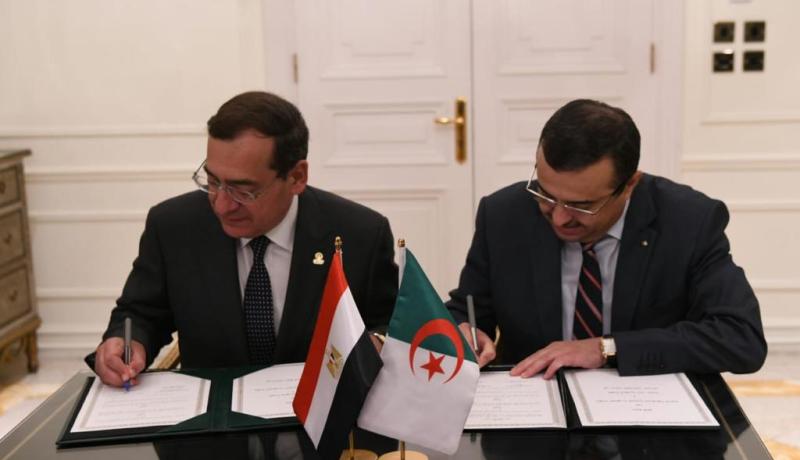 الجزائر ومصر توقّعان مذكرة تفاهم في مجال الطاقة والمناجم