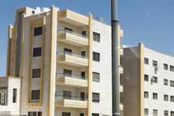 خمسينية تزوّر عقد هبة للاستيلاء على شقة والدها بالتبني بالعاصمة