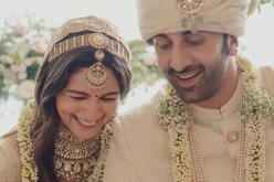 صورة.. عليا بهات ورانبير كابور يرزقان بطفلتهما الأولى