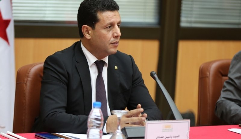 وزير السياحة يُؤكد على أهمية تطوير الفندقة والإطعام بالجزائر