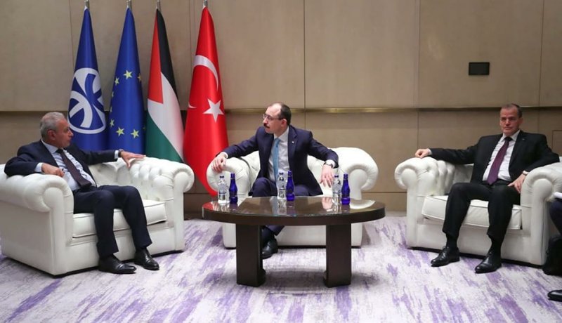 الجزائر وتركيا يبحثان تطوير العلاقات التجارية ورفع حجمها