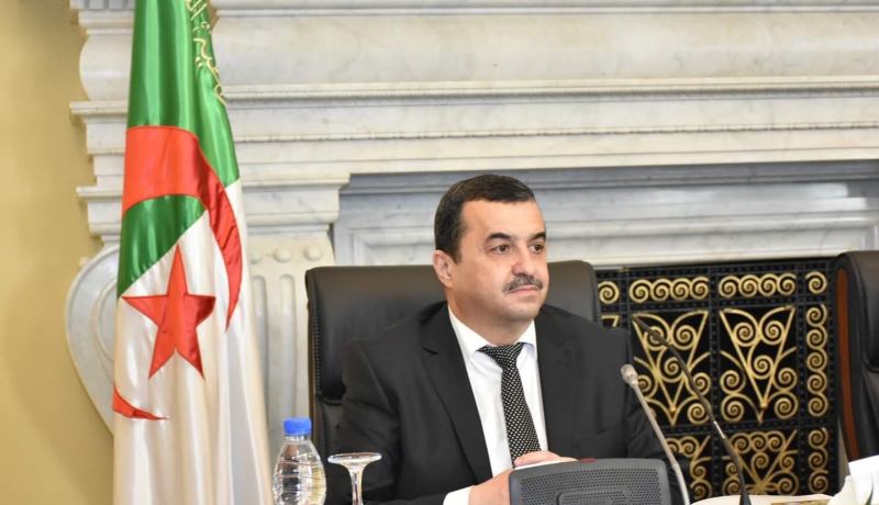 وزير الطاقة في زيارة عمل بولايات برج باجي مختار وأدرار وتيميمون
