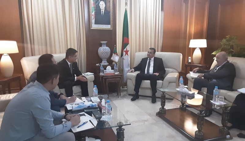 عرقاب يستقبل نائب رئيس الشركة الصينية “GENERTEC CNTIC”