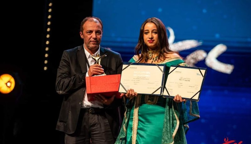 وزيرة الثقافة تهنئ أنيس جعاد على جائزة العمل الأول بأيام قرطاج السينمائية