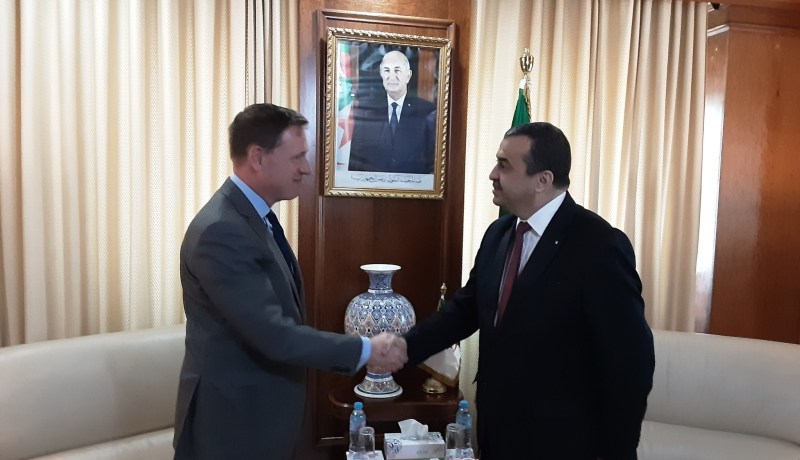 وزير الطاقة يبحث إقامة مشاريع جديدة مع المجمع النرويجي إكينور