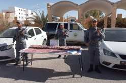 الجمارك تحجز 18 ألف قرص مهلوس وشمة وسجائر