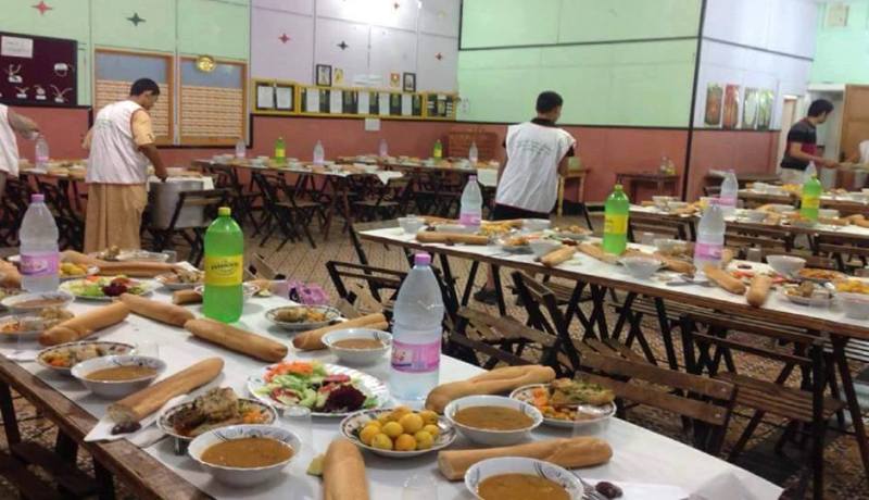 التوقيع على قرار وزاري لتحسين الإطعام الجامعي