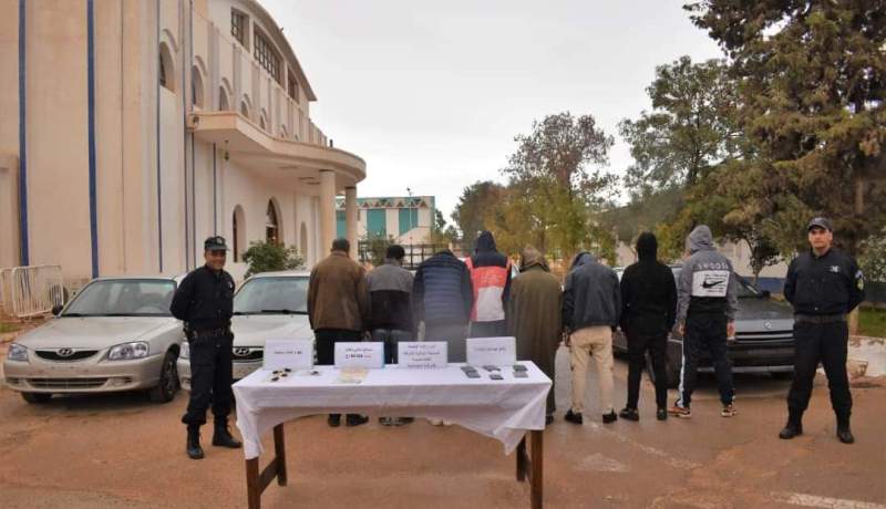 النعامة: الإطاحة بشبكة تسهل عبور المهاجرين غير الشرعيين عبر للحدود الجزائرية