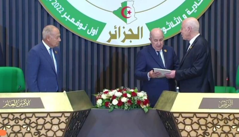 “رئيس الجمهورية:  “هذه القمة تنعقد في ظل ظروف دولية بالغة التعقيد والحساسية