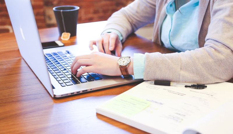 توجيه مذكرات التخرج نحو إنشاء مؤسسات ناشئة