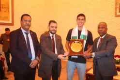 الشلف: الوالي يكرم لاعب المنتخب الوطني عيسى ماندي