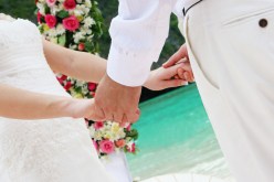 امرأة أن تحيا إلى جانبي معززة مكرمة