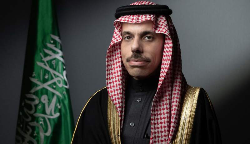 الأمير فيصل بن فرحان آل سعود يحل بالجزائر للمشاركة في القمة العربية