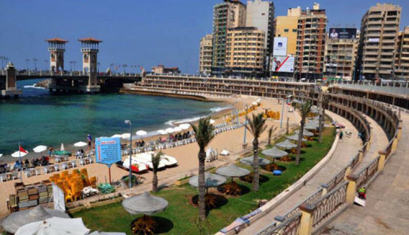 وزير مصري: غرق الإسكندرية حقيقي !