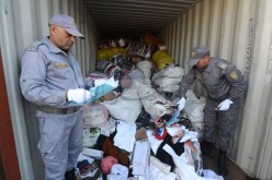 الجمارك تحجز محركات قديمة ودراجات نارية و31 طن من “الشيفون” بميناء الجزائر