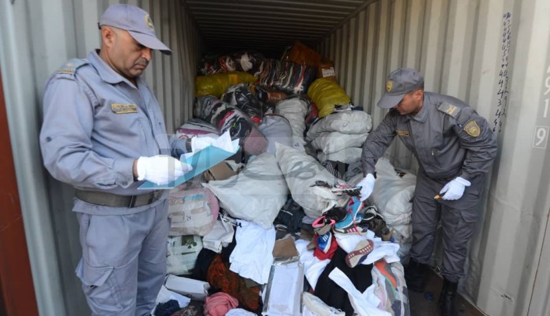 الجمارك تحجز محركات قديمة ودراجات نارية و31 طن من “الشيفون” بميناء الجزائر