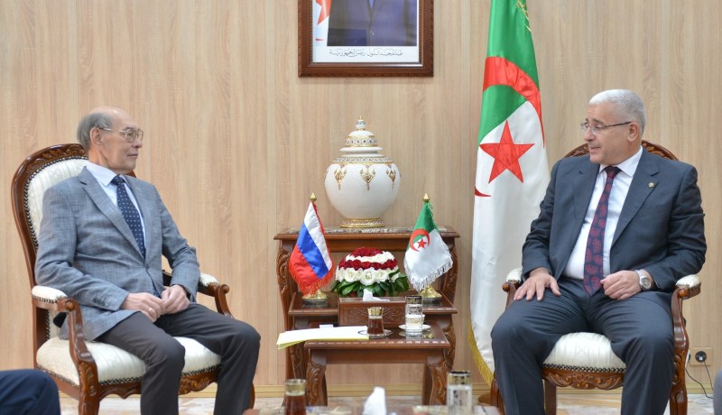 الأزمة الأوكرانية.. هذا ما قاله السفير الروسي عن موقف الجزائر