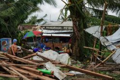إعصار نالغي يقتل 160 شخصا في الفلبين