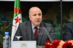الوزير الأول يترأس إجتماعا للحكومة