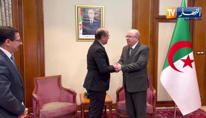 الوزير الأول يستقبل وزير الشؤون الإجتماعية التونسي