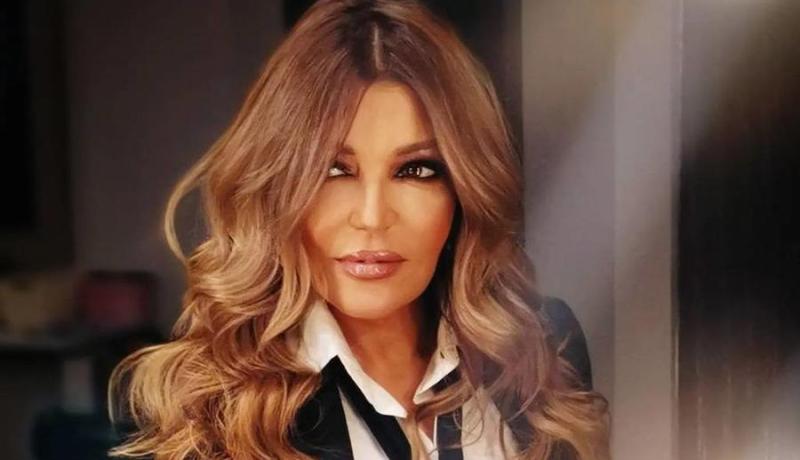 سميرة سعيد تُفجع بوفاة والد إبنها