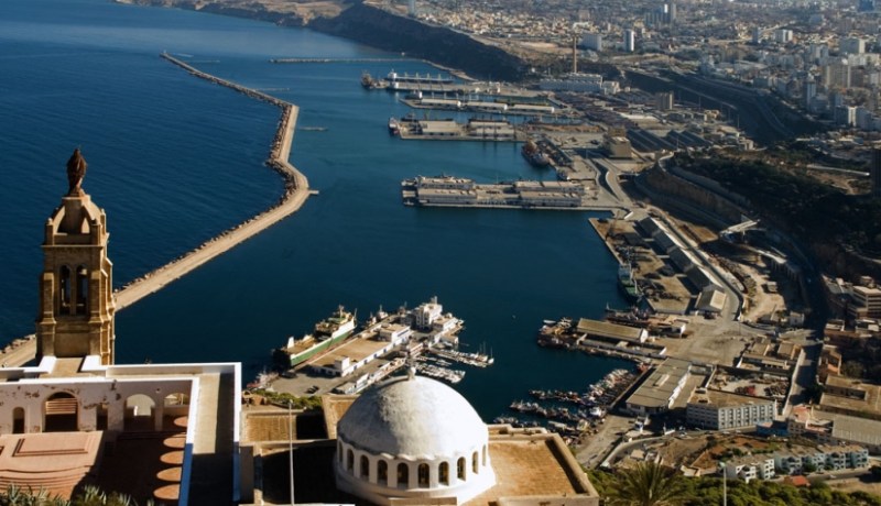 مصالح ولاية وهران تدعو التجار لمزاولة أنشطتهم بصفة عادية