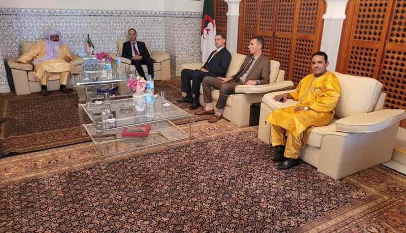 أعضاء لجنة الصداقة الجزائر_النيجر يزورون السفير الجزائري في نيامي