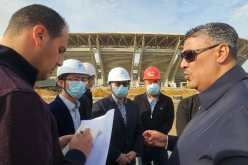 بالصور.. وزير السكن والعمران يقوم بزيارة ميدانية لملعب الدويرة