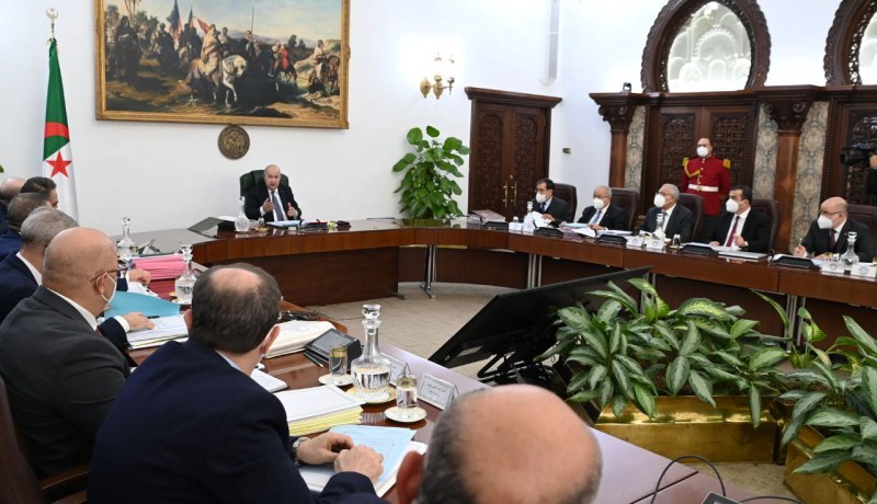 الرئيس تبون يثمن المجهودات المبذولة من قبل الشباب في تربية المائيات وإنتاج الثروة السمكية