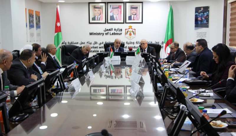 يوسف شرفة يتباحث مع كبار المسؤولين والفاعلين في قطاع العمل بالاردن
