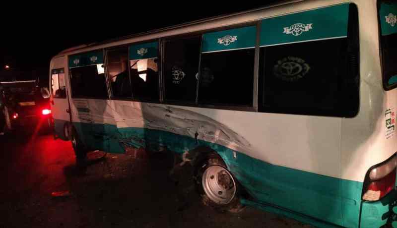 سطيف: 14 جريحا في اصطدام بين سيارة وحافلة